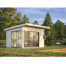 Modernes Gartenhaus mit Holzfassade, großen Glasfenstern und Flachdach in einer grünen Gartenumgebung.
