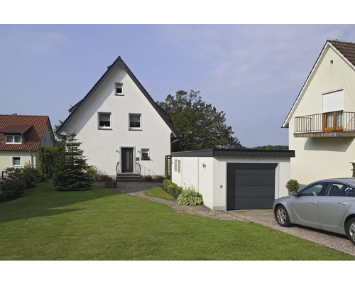 Einfamilienhaus mit Garage und gepflegtem Garten