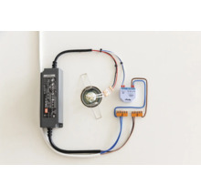 Installation einer Lampe mit LED-Treiber, Shelly-Relais und Klemmen