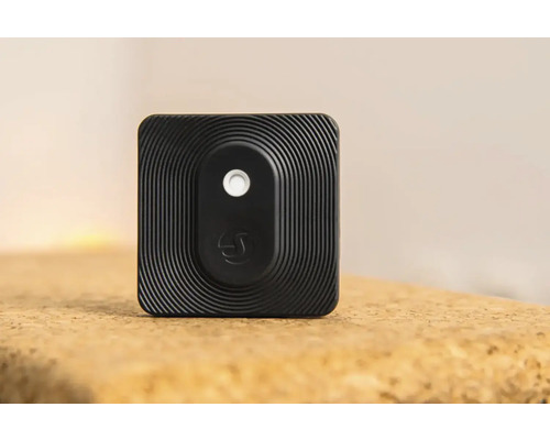 Quadratischer Lufterfrischer mit geriffeltem Design