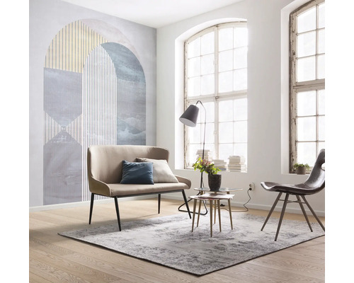 Fototapete Vlies P269-VD2 Arched Gate 2-tlg. 200 x 250 cm Wohnzimmer mit Sofa, Stuhl, Teppich und Wandgestaltung
