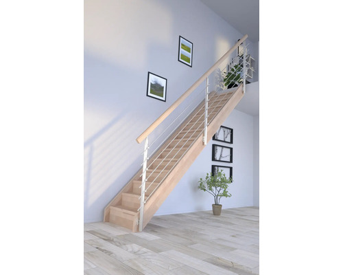Holztreppe mit Edelstahlgeländer in einem hellen Raum