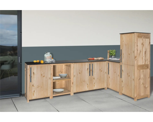 Außenküche aus Holz mit Arbeitsplatte und Stauraum