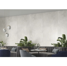 Restaurant Szene mit Wandfliesen, Sitzgruppen und Pflanzen