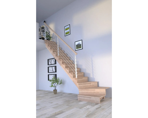 Holztreppe mit Metallgeländer in einem modernen Wohnraum.