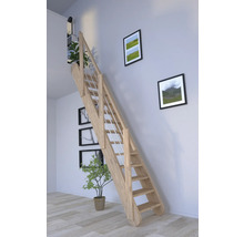 Holztreppe mit Geländer in einem hellen Raum