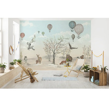 Kinderzimmer mit Fototapete mit Waldtieren und Luftballons