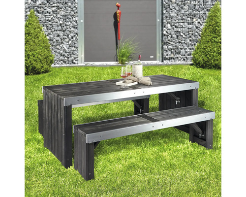 Gartentischgruppe mit Tisch und Bank aus Holz und Metall im Garten