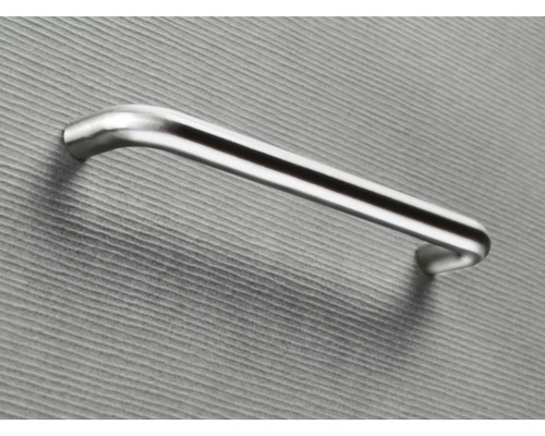 Metallgriff an einer Schublade