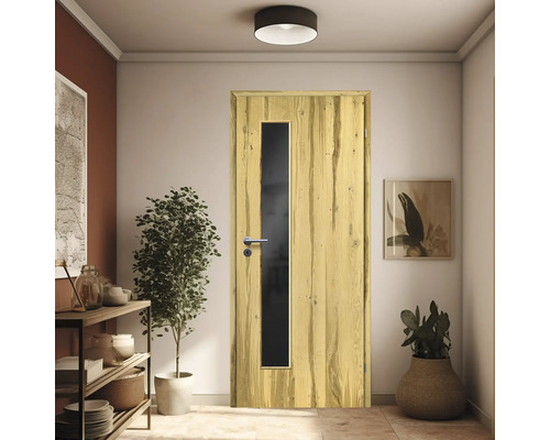 Zimmertür mit Glaseinsatz in einem Flur