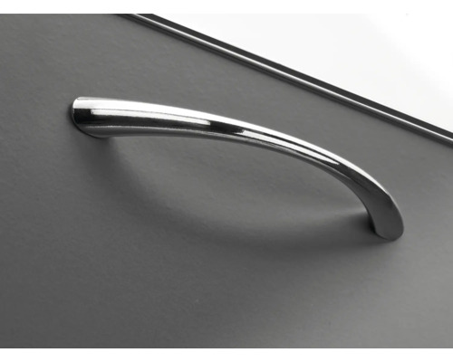 Detailansicht einer Kommode mit Griff