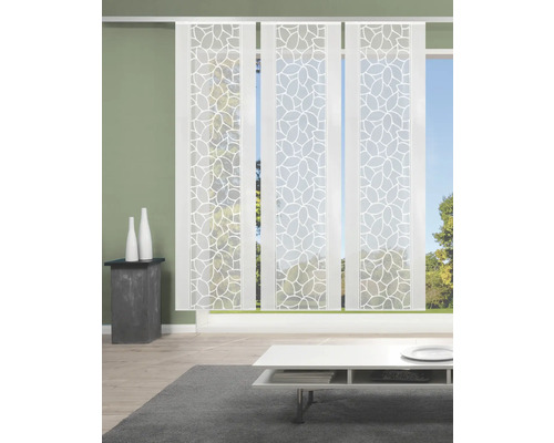 Raumansicht mit Schiebegardinen mit Blattmuster