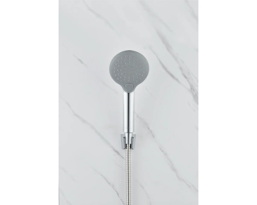 Handbrause mit Brauseschlauch zur Installation im Badezimmer