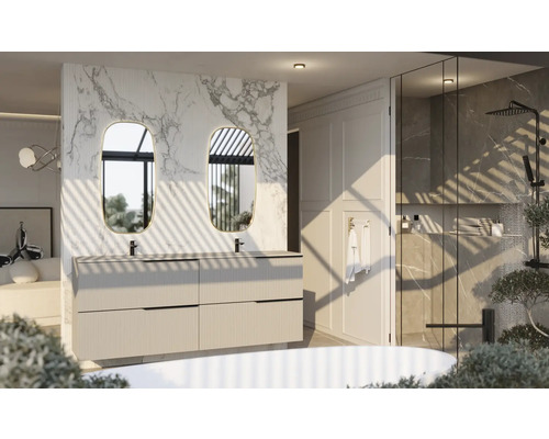 Badezimmer mit Doppelwaschtisch, ovalen Spiegeln und begehbarer Dusche