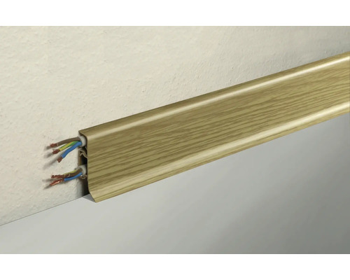 Sockelleiste mit Kabelkanal zur Kabelverlegung an der Wand