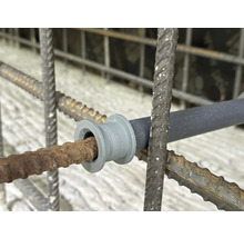 Detailansicht eines Bewehrungskorbs mit Abstandhalter