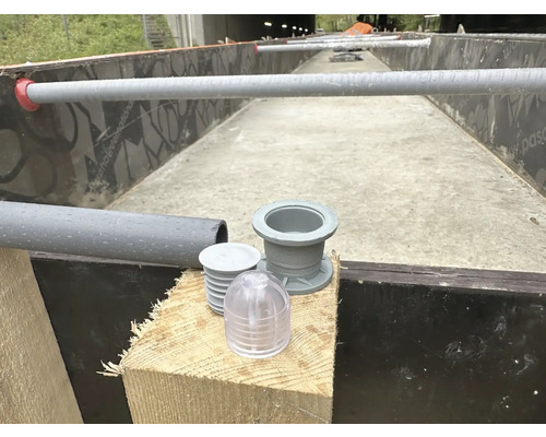 Drainageelemente und Rohre für den Teichbau