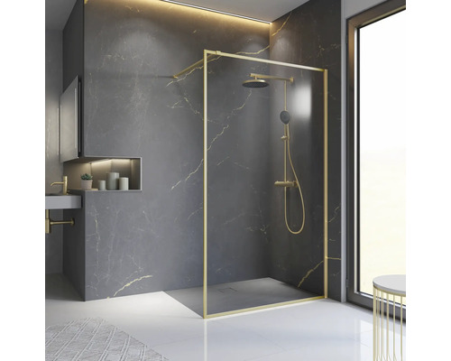 Badezimmer mit Duschabtrennung aus Glas, Duschkopf und Waschtisch