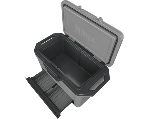 Geöffnete Kühlbox mit Schublade