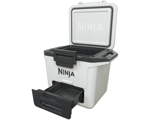 Ninja Kühlbox mit offenem Deckel und herausgezogener Schublade
