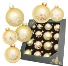 Weihnachtskugeln aus Glas mit Schneeflockenmuster im Set