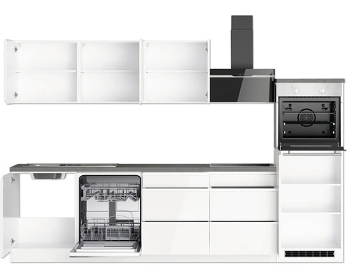 Komplette weiße Küche mit Geschirrspüler, Herd, Dunstabzugshaube und Schränken