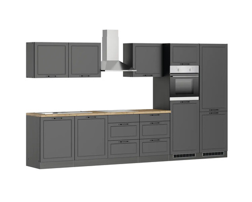 Graue Küche mit Hängeschränken, Dunstabzugshaube und Einbaubackofen