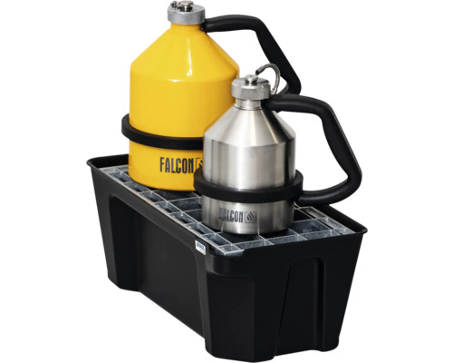 Zwei Sicherheitskanister auf einer Auffangwanne