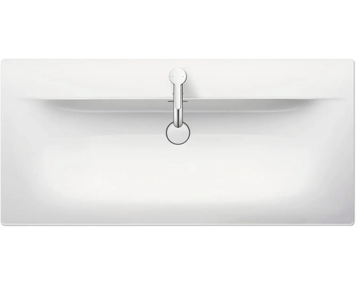 Aufnahme von oben einer Badewanne mit Armatur