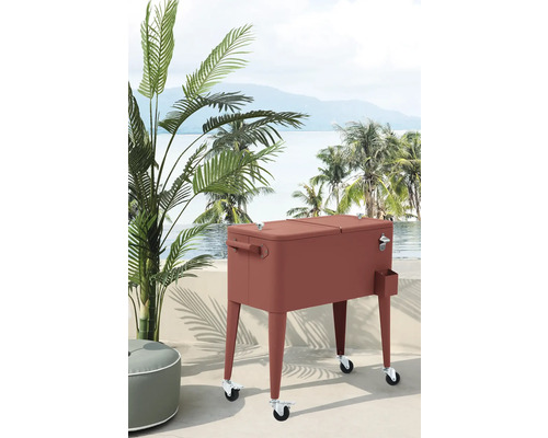 Kühlbox mit Rollen, Flaschenöffner und Auffangbehälter auf einer Terrasse