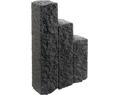 Drei Pflanzsteine unterschiedlicher Höhe aus Beton