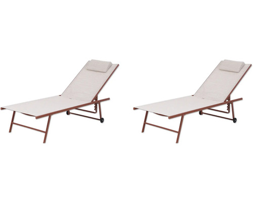 Zwei Liegestühle mit verstellbarer Rückenlehne und Rädern für den Garten oder die Terrasse
