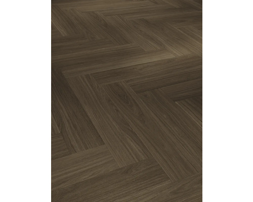 Holzboden mit Fischgrätenmuster