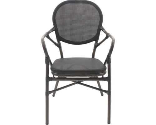 Geflochtener Stuhl mit Armlehnen und Netzstoffbespannung