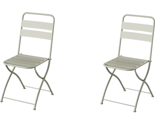 Zwei Klappstühle für den Garten