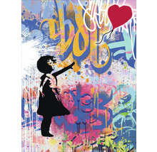 Wandbild mit Graffiti-Motiv eines Mädchens mit Herzballon
