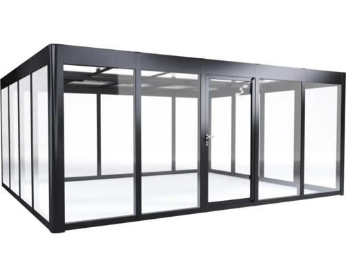 Freistehender Wintergarten mit Tür und Glaswänden