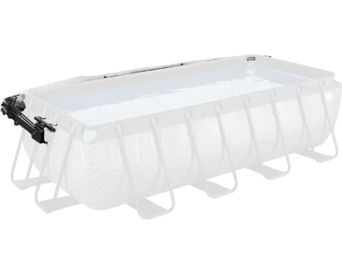 Rechteckiger Pool mit Poolbeleuchtung