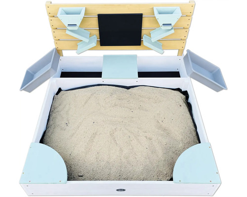 Sandkasten mit Wasserspiel, Tafel und Sand