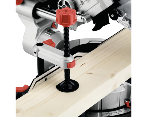 Kappsäge mit Werkstückhalterung und Holzbalken