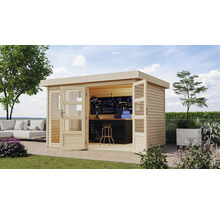 Garten Szene mit Gerätehaus aus Holz, Werkbank und Werkzeugen