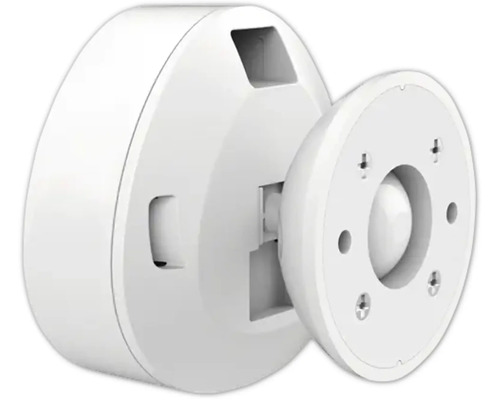 Weiße Überwachungskamera mit Halterung zur Wandmontage