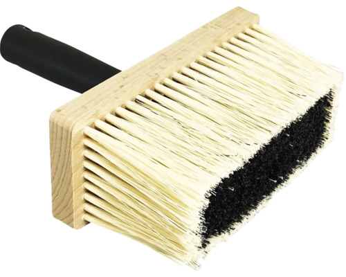 Quast mit Holzgriff und Borsten