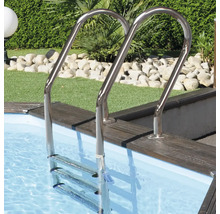 Schwimmbadleiter aus Edelstahl im Pool