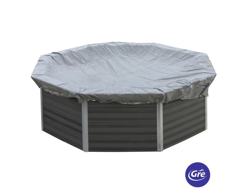 Achteckiger Stahlwandpool abgedeckt mit einer Poolplane