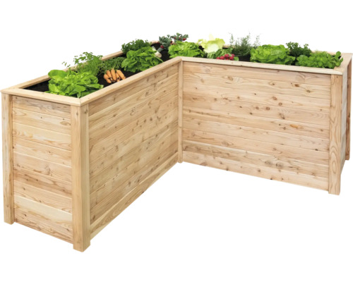 Hochbeet aus Holz mit Salat und Gemüse bepflanzt