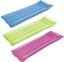 Drei Luftmatratzen mit Kopfkissen