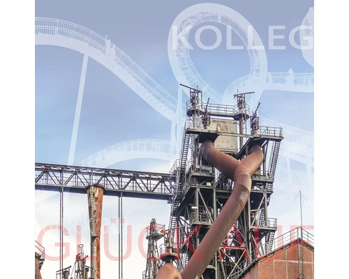 Industrieanlage mit Rohrleitungen und Stahlkonstruktionen