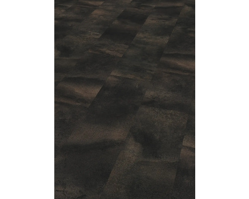 Vinylboden Titanit anthrazit Fliese 1292 x 327 x 7,5 mm Nahaufnahme eines dunklen Bodens mit Fliesenmuster