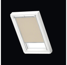 Dachfenster mit Rollo für verbesserten Sonnenschutz